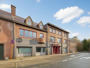 Commercieel te koop in Zottegem met 3 slaapkamers