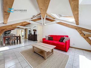 NEUVECELLE MAISON LAC À PIED