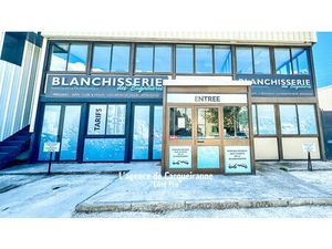 Vente local commercial 5 pièces 250m2 Le Lavandou 83980 - 525000 € - Surface Privée