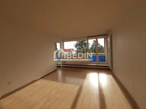 Location appartement 4 pièces 82 m² à Blanquefort (33290)  1 083 €