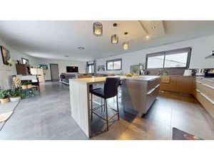 Vente Maison Piscine aux Sables-d'Olonne (85100) : à vendre Piscine / 168m² Les Sables-d'O