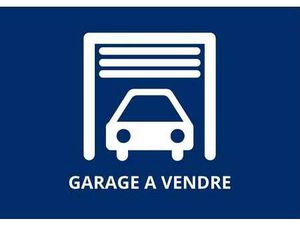 Vente Garage et parking à Dinard Centre Ville (35800) : à vendre / 12m² Dinard Centre Vill