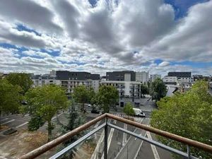 Location Appartement 3 pièces à Rennes Bourg L'evêque (35000) : à louer 3 pièces / 81m² Re