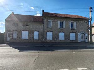 Vente ferme 240 m² à Villers-cotterets (02600)  434 000 €