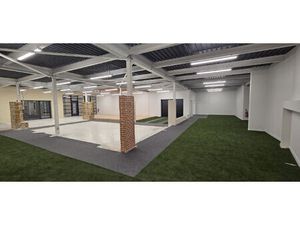 Vente commerce 1600 m² Angers (49100)