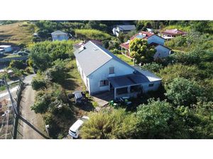 Vente maison 6 pièces 167 m² à La possession (97419)  550 000 €