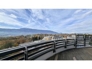 CHAMBERY  T5 duplex 100m² dernier étage avec garage