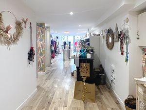 À vendre : Droit au bail d'une boutique en plein centre-vill