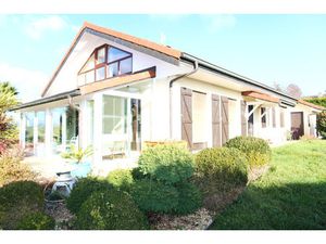 74140 MESSERY. PROX COMMERCES.TB VILLA F6 DE 180 m²HAB AVEC PISCINE SUR 2000m²DE TERR PLAT