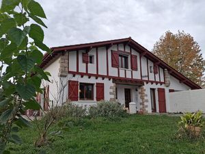 Vente maison 7 pièces 196 m² Arbonne (64210)