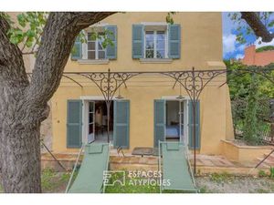 Propriété historique vue mer en cœur de ville