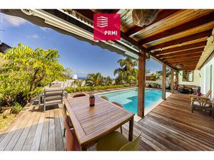 Maison Saint Denis 5 pièce(s) 106.63 m2 - Vue mer et ravine - à 3 min du CHU