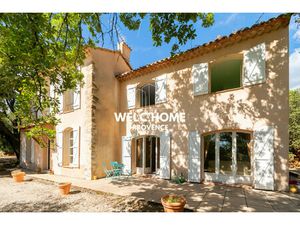 Propriété de charme 181 m² sur terrain 1h800