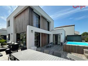 Maison Château-d'Olonne m² T-5 à vendre  700 000 €