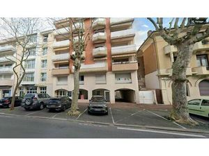 Appartement entièrement meublé et équipé  joli deux pièces de 38 m2 dans petite résidence 