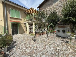 Vente maison 5 pièces 147 m² Beauvallon (69700)