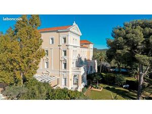 Appartement 6 pièces 298 m²