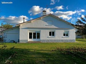 JOLIE MAISON DE 77 M2 SUR TERRAIN DE 2500 M2 - 3 chambres - 2 garages - Proche commodités 
