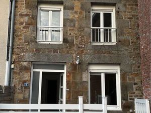 Maison 2 chambres avec jardin  centre St Pern