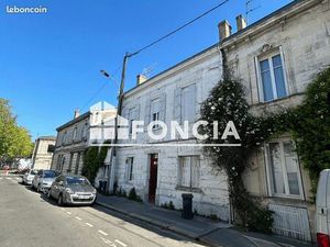 Studio 1 pièce 14 m²