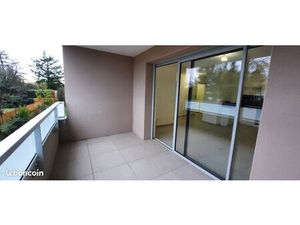 Location Appartement T2 + loggia de 8 m2 + double garage à Saint Bernard