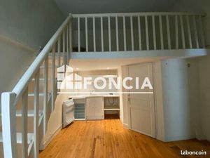 Studio 1 pièce 14 m²