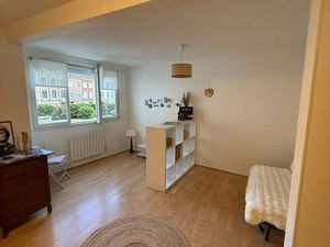 Très joli studio meublé 34 m² – lumineux – refait à neuf – métro Montebello