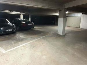 Garage à louer à Sint-Kruis € 75 (LI84L) - | Zimmo