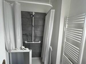 Chambre 1 pièce 70 m²