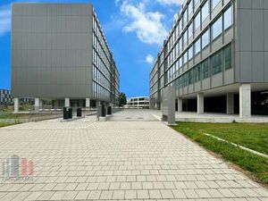 Bien professionnel à louer à Sint-Denijs-Westrem € 50.000 (LI99Y) | Zimmo