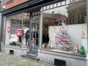 Jolie Boutique à louer