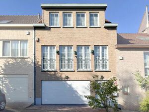 Maison à vendre avec garage et terrasse   Evere (VBD60299)