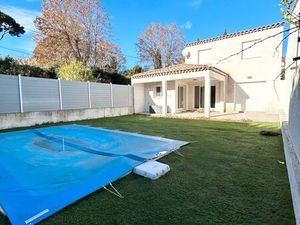 Maison T5 meublée avec piscine proximité centre ville