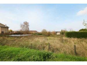 **Terrainer 4 Façades - 70m de largeur à rue - 20 ares**