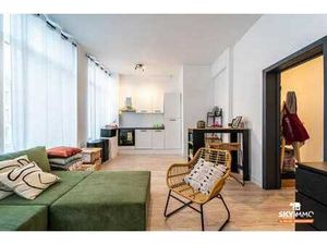 INCROYABLE APPARTEMENT - RENOVEE - A LIEGE - ELEC OK -PEB D