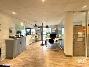 Bureaux 70 m² CHAMPAGNE-AU-MONT-D'OR