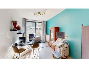 Salle de soins dans Pôle Santé - Tout inclus - métro Vaise