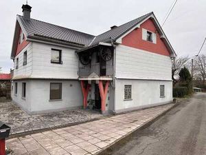 Maison d'habitation avec de nombreuses pièces à Braunlauf