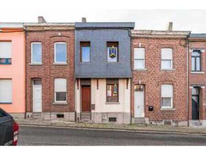 Maison d'habitation avec jardin