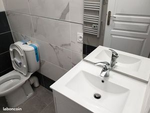 Maison avec grande terasse en campagne