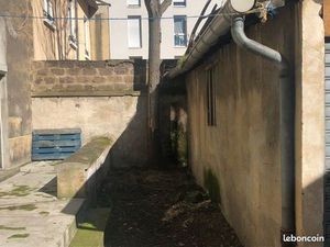 Petit bâtiment indépendant