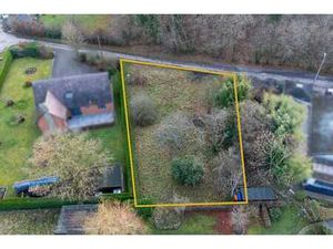 Terrain à bâtir de 7 ares 15 ca.