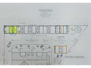 EMPLACEMENT DE PARKING