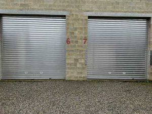 Ensemble de 12 Garages individuel et 2 Entrepôts