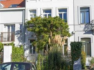 Maison de maître au charme authentique – Limite Uccle