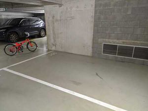 Emplacement de parking dans résidence sécurisée REYERS