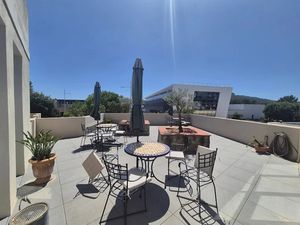 Location meublée locaux professionnels 2 pièces 20 m² à Six-Fours-les-Plages (83140)  480 