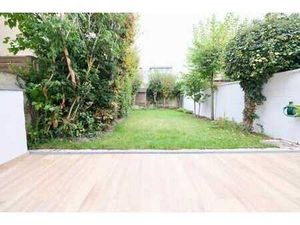 Maison complètement rénovée avec 5 chambres et jardin