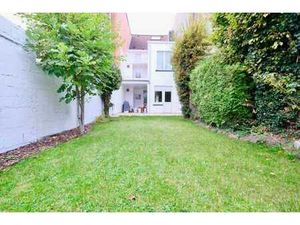 OPTION!!! Maison complètement rénovée avec 5 chambres et jar