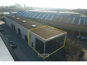 NB KANTOORRUIMTE / TOONZAAL (223m²) met verdieping (148 5...
